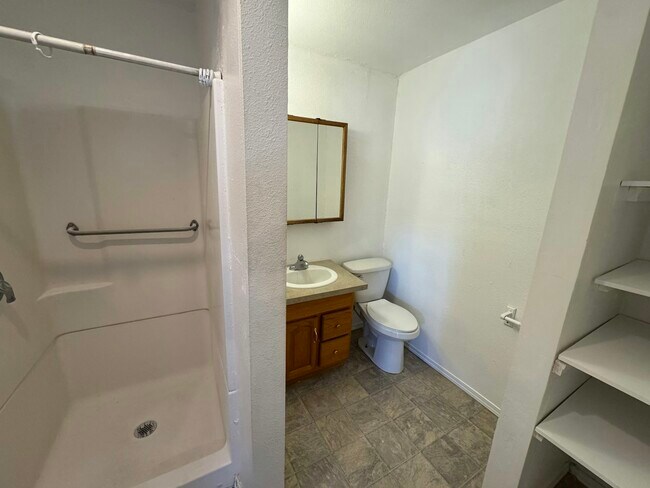 618 Basin St NW in Ephrata, WA - Building Photo - Building Photo