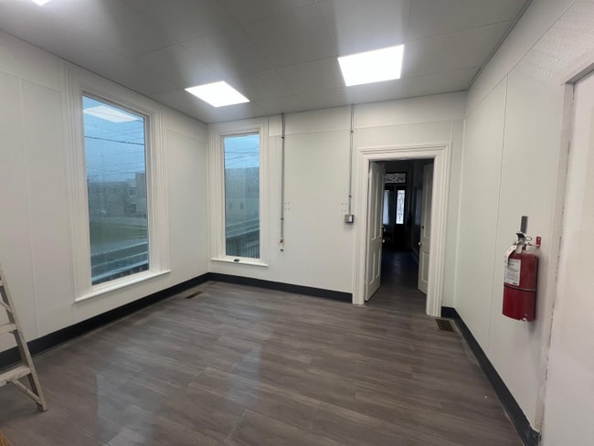 212 East Ave in Elyria, OH - Foto de edificio - Building Photo