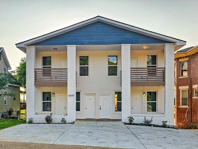 property at 1605 Dodds Ave