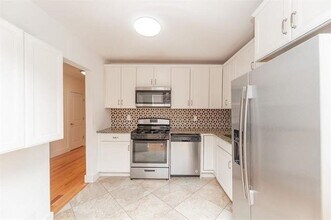 796 Broadway in Bayonne, NJ - Building Photo - Building Photo
