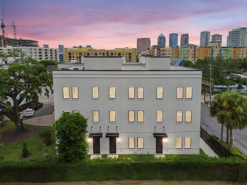 1218 E Kay St in Tampa, FL - Building Photo