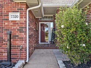 7320 Stinchcomb Dr in Oklahoma City, OK - Building Photo - Building Photo