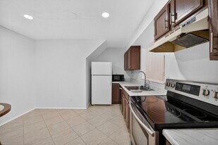 12322 Sweetbough Ct in North Potomac, MD - Building Photo