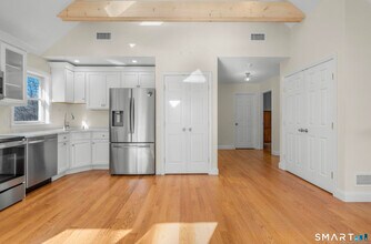 18 Madeline Dr in Ridgefield, CT - Building Photo - Building Photo