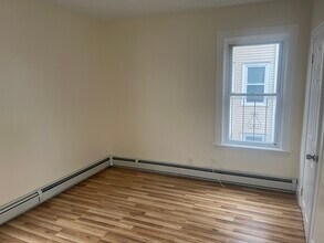 86 Webster St in Pawtucket, RI - Building Photo - Building Photo