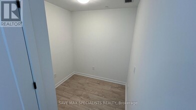 770-770 Whitlock Ave in Milton, ON - Building Photo - Building Photo