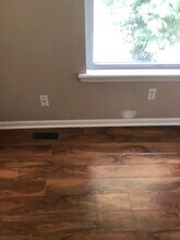 3608 Ripple Creek Dr in Louisville, KY - Building Photo - Building Photo