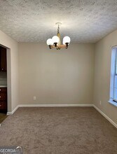 5763 N Castlegate Dr, Unit A in Atlanta, GA - Foto de edificio - Building Photo