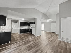 4330 Almo Ave, Unit G201 in Memphis, TN - Building Photo - Building Photo