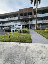 11195 SW 1st St in Miami, FL - Building Photo