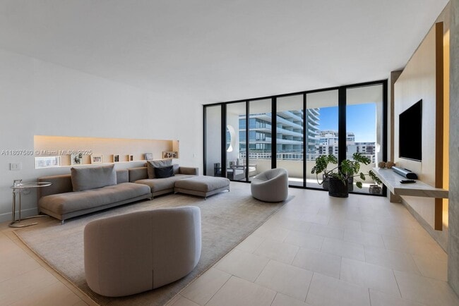 10205 Collins Ave, Unit PH3 in Bal Harbour, FL - Building Photo - Building Photo