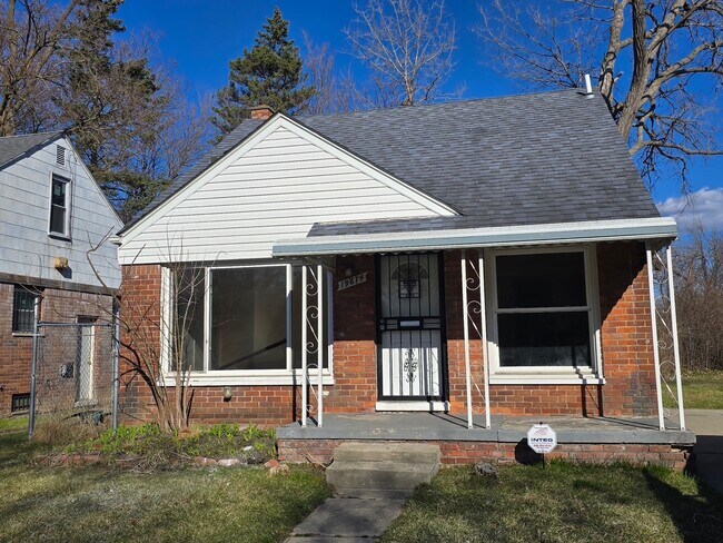 19674-19660 Irvington St in Highland Park, MI - Building Photo - Building Photo