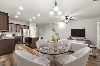 902 Creel Ln in Atlanta, GA - Building Photo - Building Photo