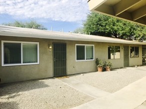 44591 San Rafael Ave in Palm Desert, CA - Building Photo - Building Photo