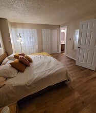 15707 4th Ave S, Unit 23 in Burien, WA - Foto de edificio - Building Photo