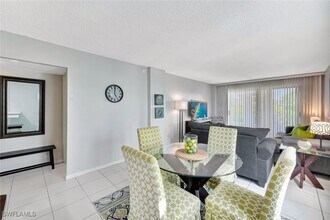 1300 Gulf Shore Blvd N in Naples, FL - Building Photo - Building Photo