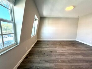 413 N Cypress Dr in Tequesta, FL - Building Photo - Building Photo