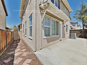 35870 Crickhowell Ave in Murrieta, CA - Building Photo - Building Photo