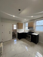 577 13th Ave, Unit 1 in Newark, NJ - Building Photo - Building Photo