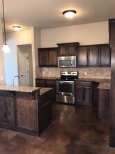 821 Caracara Dr in Norman, OK - Building Photo - Building Photo