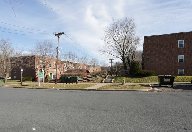 Heritage Hills in Easton, PA - Foto de edificio - Building Photo