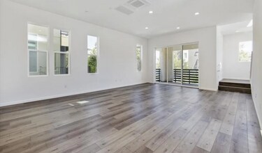 5700 Sterling St in Dublin, CA - Building Photo - Building Photo