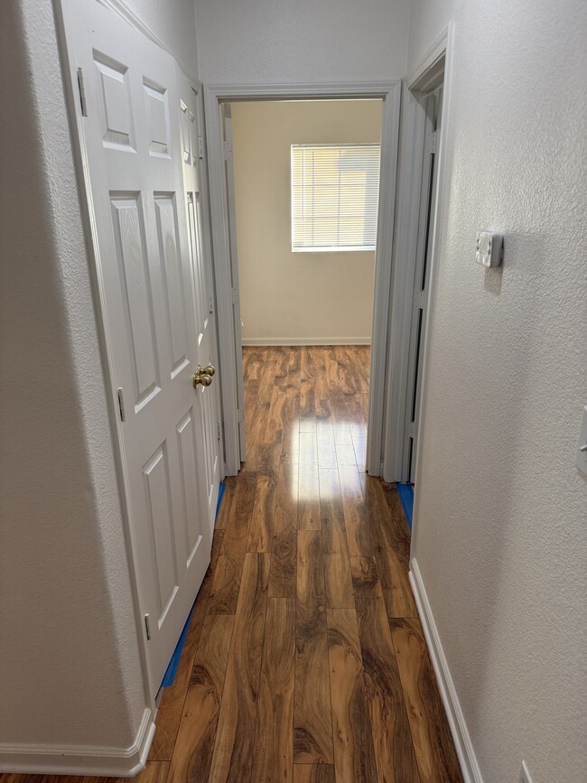 1914 El Monte Ave in Sacramento, CA - Building Photo - Building Photo