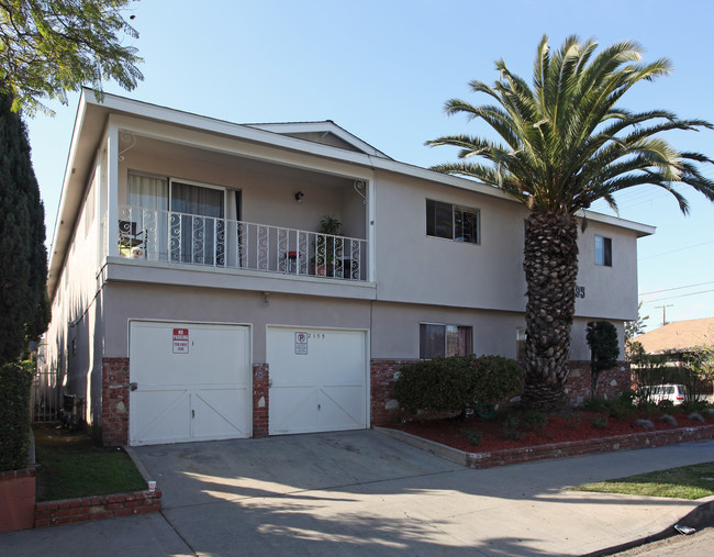 2195 Pasadena Ave in Long Beach, CA - Foto de edificio - Building Photo