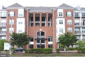 501 Hungerford Dr in Rockville, MD - Building Photo