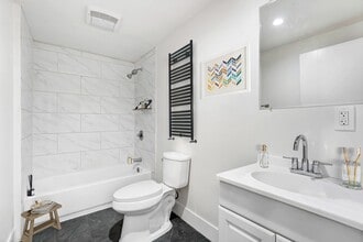 10028 San Fernando Rd in Los Angeles, CA - Building Photo - Building Photo