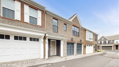 515 Rodney Ln in Cranberry Township, PA - Building Photo - Building Photo