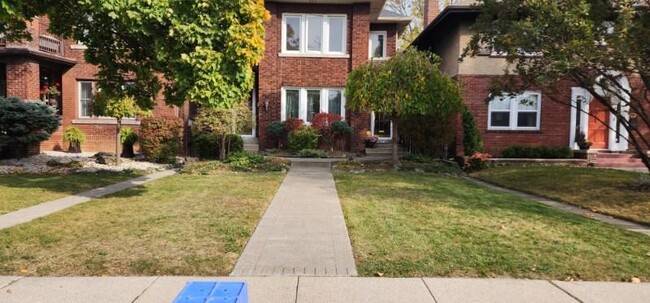 property at 1144 Victoria Av