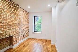 588 Quincy St in Brooklyn, NY - Building Photo - Building Photo