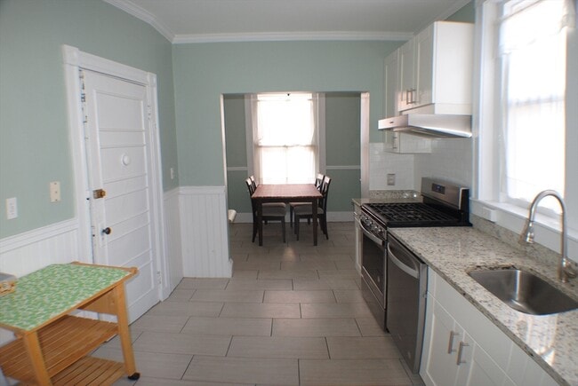 22 Parkway Rd in Brookline, MA - Building Photo - Building Photo