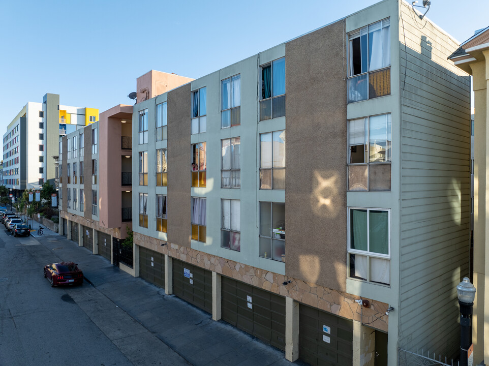 Willis Apartments in San Francisco, CA - Building Photo