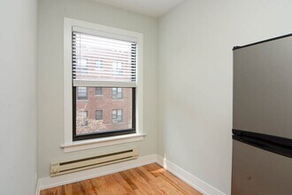 2915 N Mildred Ave in Chicago, IL - Building Photo - Building Photo