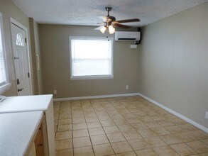 106 11th St-Unit -A in St. Augustine, FL - Foto de edificio - Building Photo