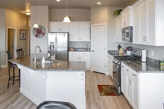 512 E Todd Pl in Washington, UT - Building Photo - Building Photo