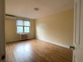 2313 Tenbroeck Ave, Unit 1st FL in Bronx, NY - Building Photo - Building Photo