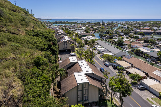 Kawaihae Crescent East in Honolulu, HI - Building Photo - Building Photo