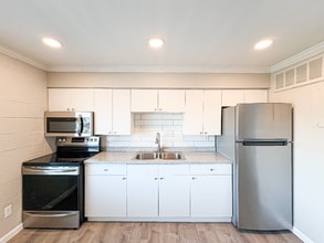 1110 E Highland Ave in Phoenix, AZ - Building Photo - Building Photo