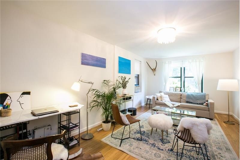 108 W 15th St-Unit -#A4 in New York, NY - Foto de edificio