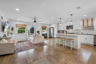 4950 Mt Bigelow Dr in San Diego, CA - Building Photo - Building Photo
