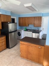 215 Church St, Unit 2 in Willimantic, CT - Building Photo - Building Photo