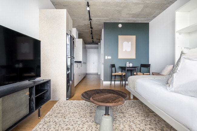 property at 1515 N Fremont St