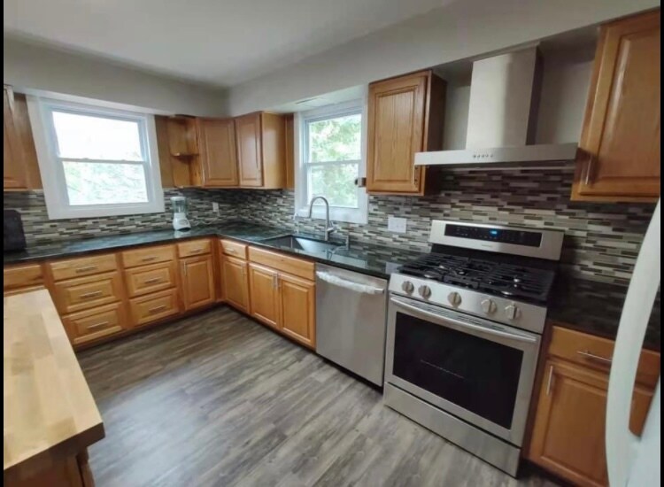 700 Old Lane Rd in Vestal, NY - Building Photo