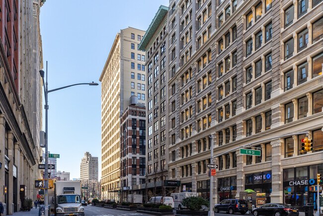 222 Park Ave S in New York, NY - Foto de edificio - Building Photo