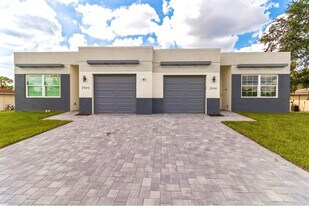 2504 Leda Ave S in Lehigh Acres, FL - Building Photo