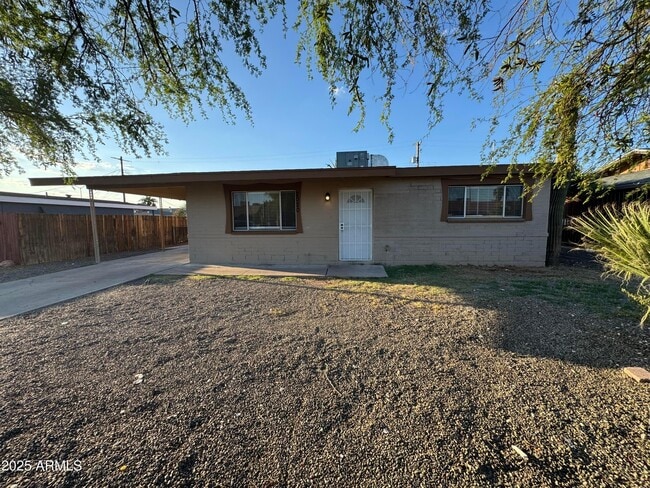 2020 E Arbor Ave in Mesa, AZ - Building Photo - Building Photo