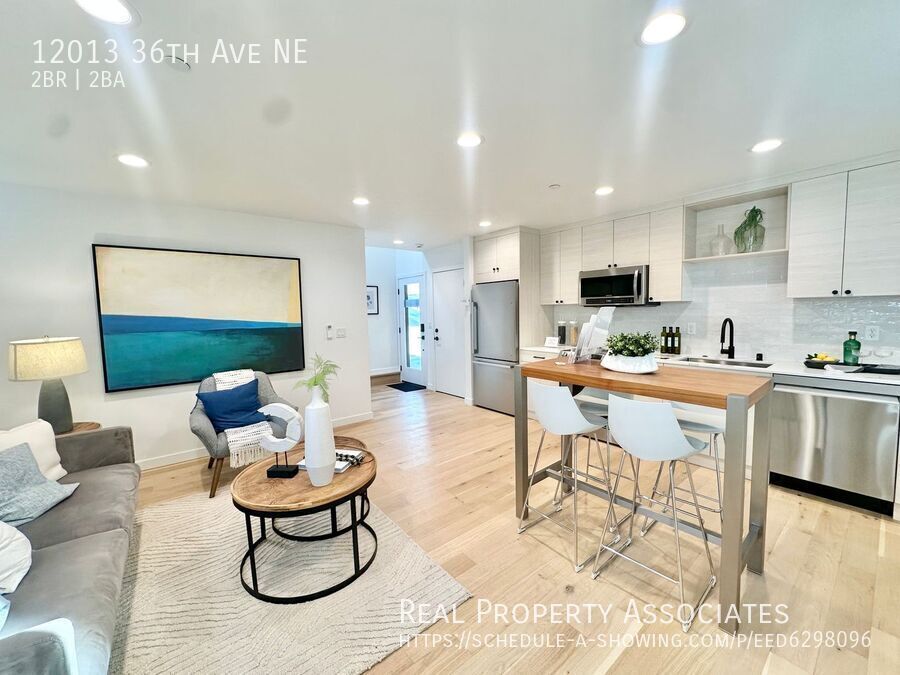 12013 36th Ave NE in Seattle, WA - Building Photo